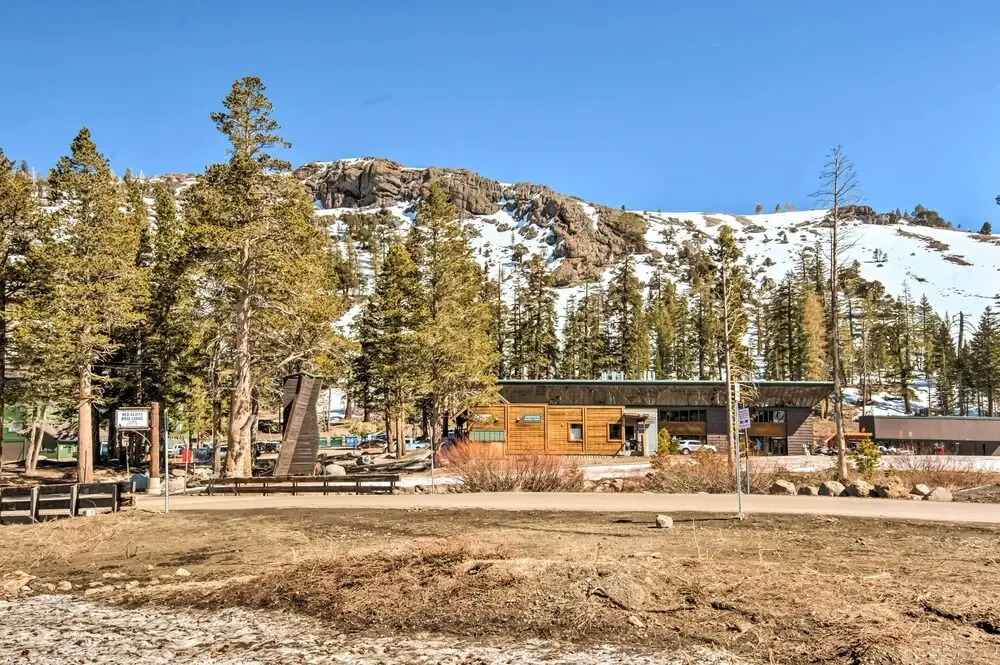 Walk to Ski Lift & Village: Lovely Kirkwood Condo