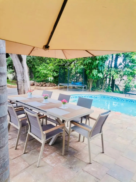 Palm Leaf Hazeldene Kwekwe With Pool - 2333