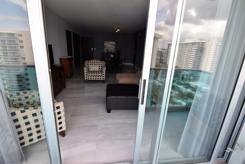 Spectacular Ocean View -  2 Beds + 2 Baths On The Beach