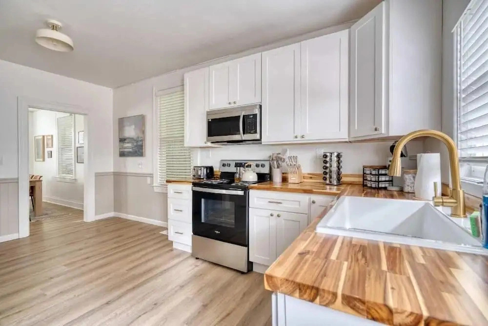 Montana Ave Lodging