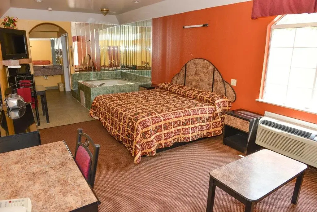 Scottish Inns  Suites IAH Airport South