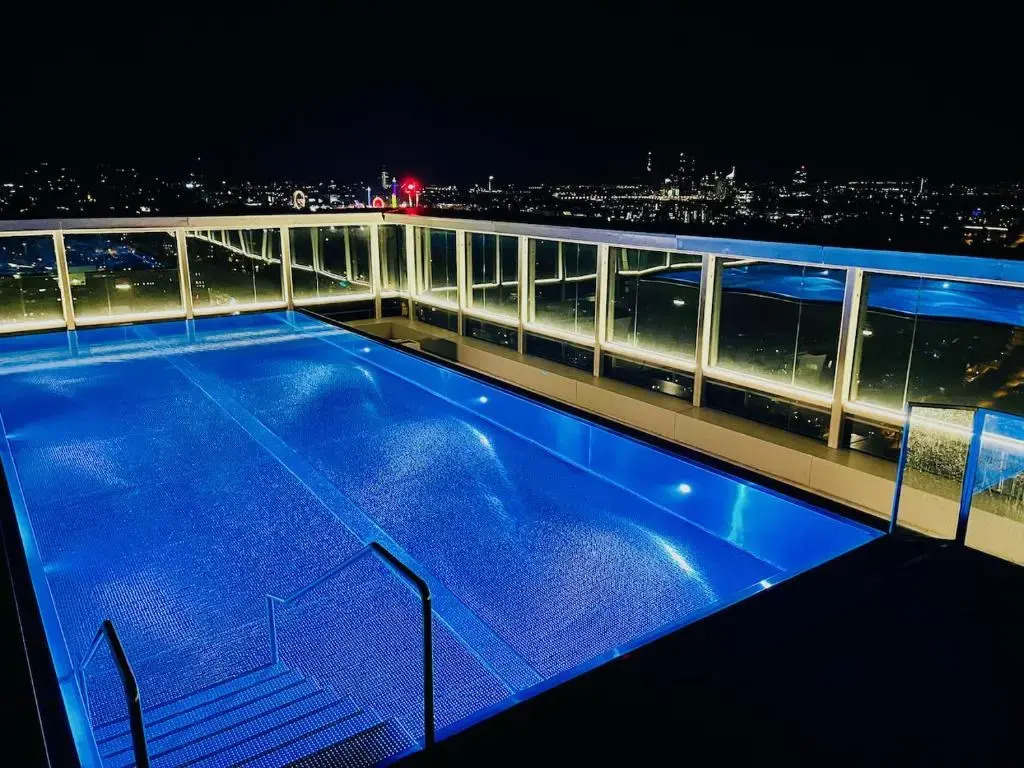 TrIIIple Level 20 - Sonnenwohnen Apartment mit Parkplatz und fantastischem Ausblick