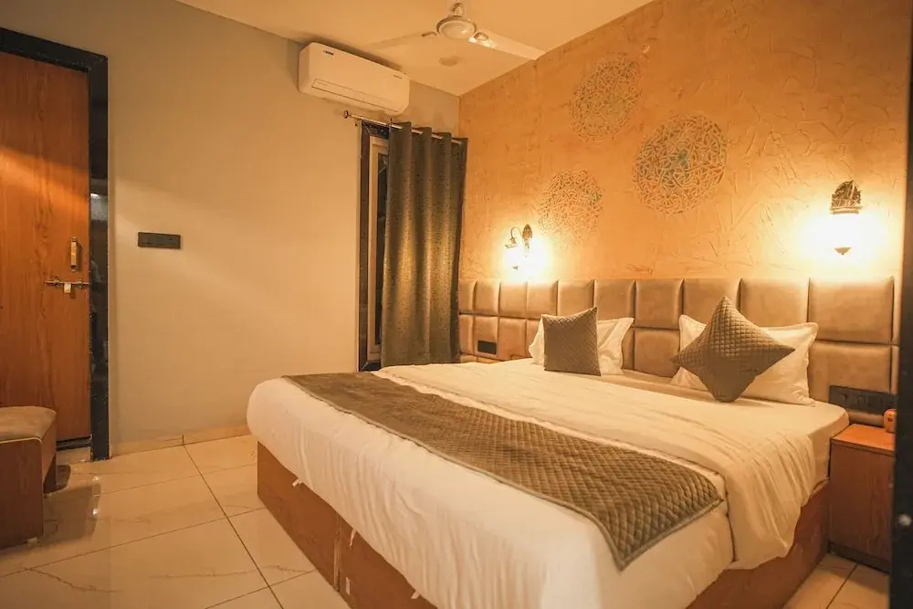 Hotel Bhopal Inn by Ten On Ten Stays