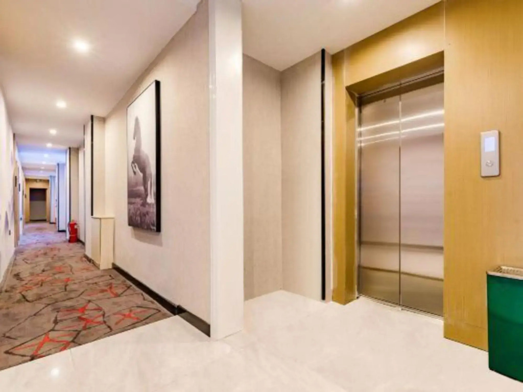 Junyi chain hotel (Yinan Aokema Avenue store)