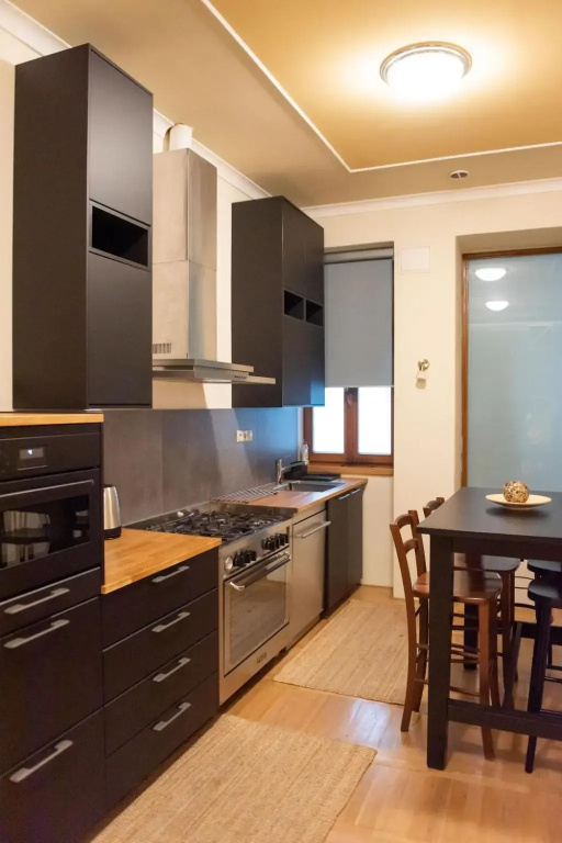 velký apartmán (145m2), v historickom centre Bratislavy na pešej zóne