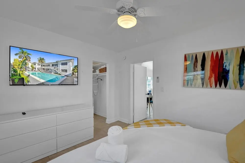 Waves On Desoto Rental Unit With Pool