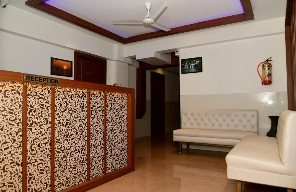 Hotel Monarch Center Point near Dahanu Beach, Bordi