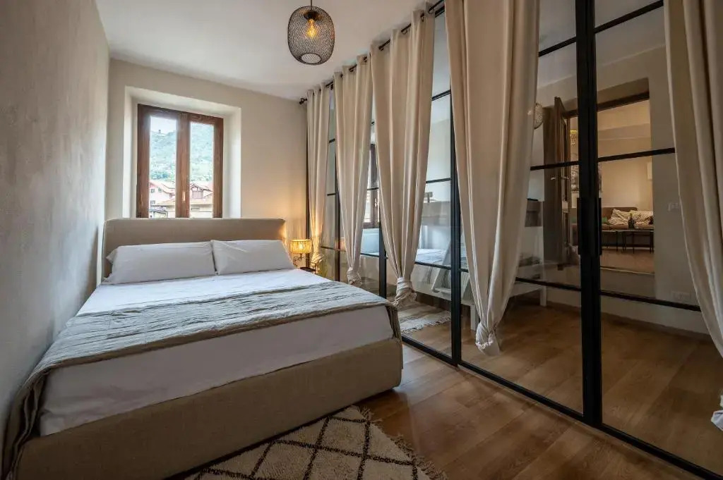 Modern apartment in Gravedona - Larihome A14