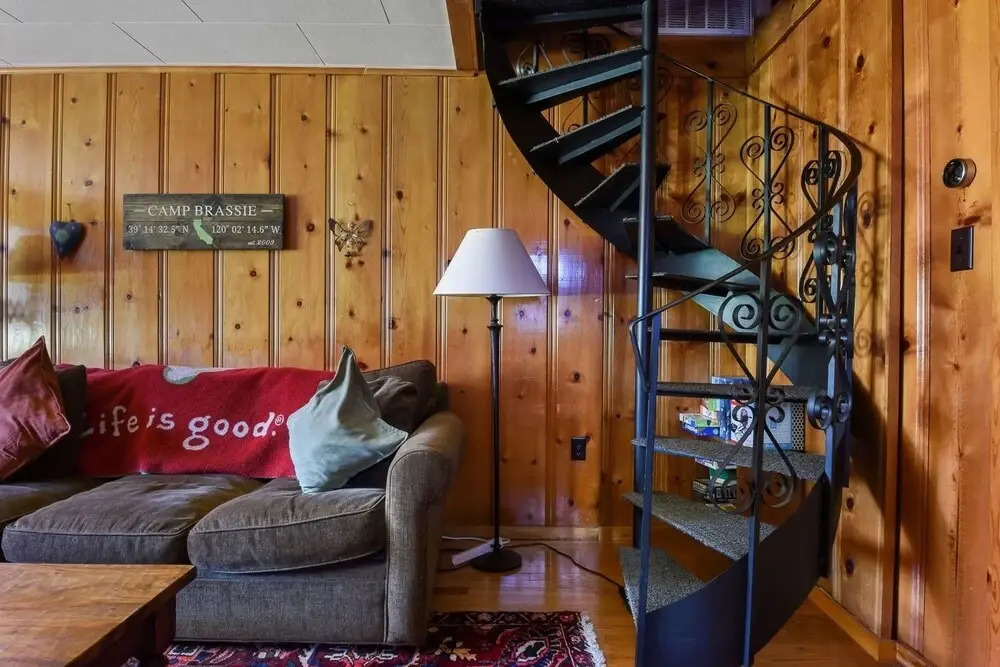 Camp Brassie - On Golf Course, Dog Friendly 2 Bedroom Home by Redawning