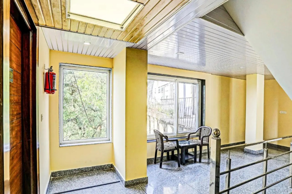 Fabhotel Wood View