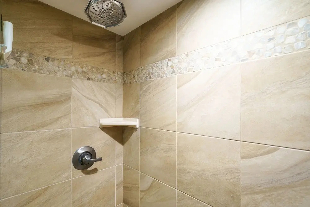 Hale Hui Kai 106 - Beautiful Ground Floor Unit, on Keawakapu Beach, Split AC!