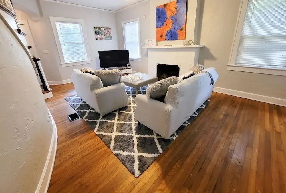 Iconic Gainesville Home- 4 Bedrooms