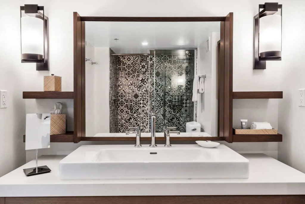 Bakers Cay Resort Key Largo, Curio Collection By Hilton