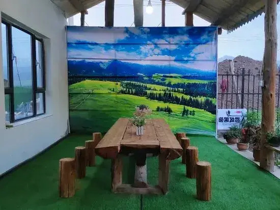 Nalati Lingfeng Homestay