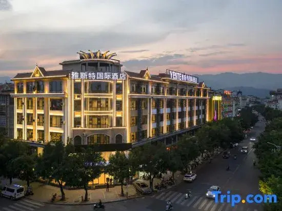 Yeste International Hotel (Yingjiang Bus Passenger Station)