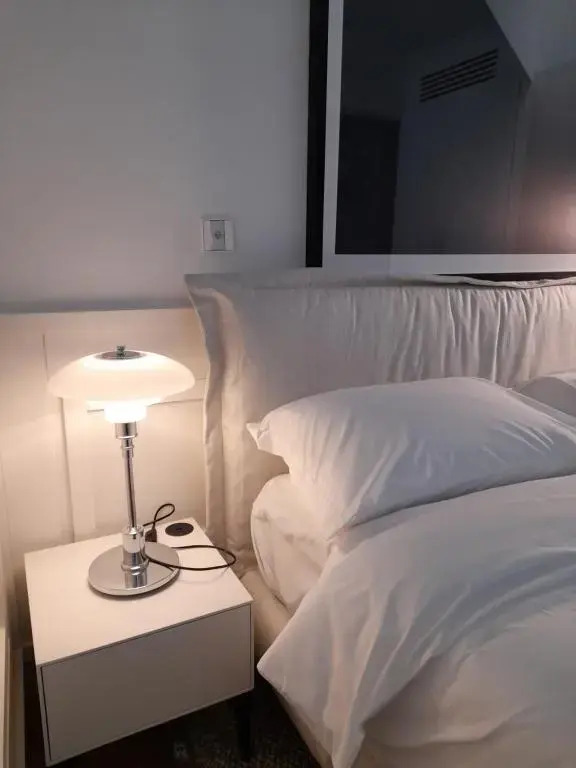 Lisbon, Wifi, AC