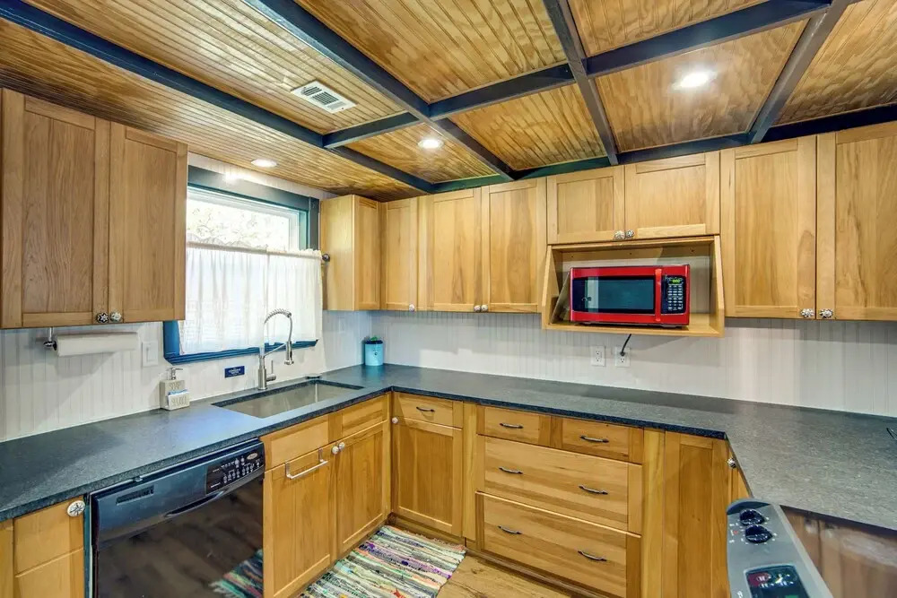 Dock + Bar, Pet Friendly! Cedar Creek Lake A-frame