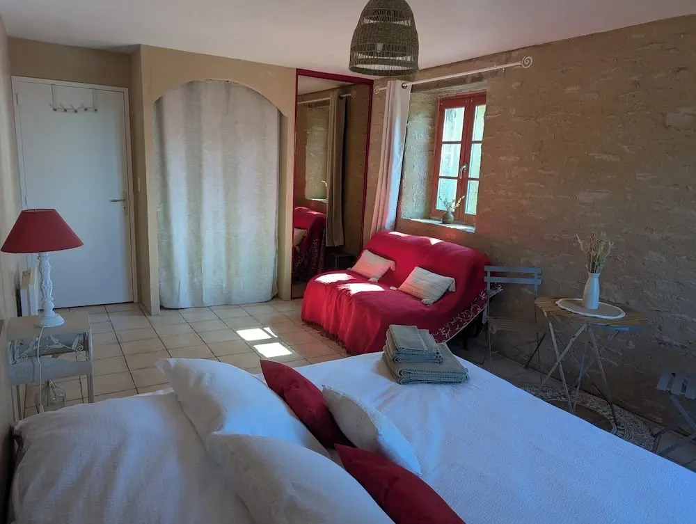 Saisonnée - Chambres dHôtes et Table dHôtes en Aveyron