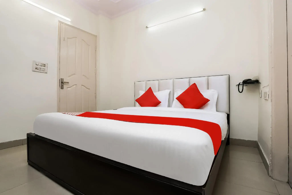 OYO 24436 Ramji 7 Grand