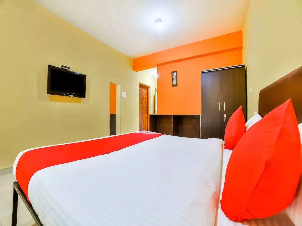 OYO 16005 Sunshine Homes