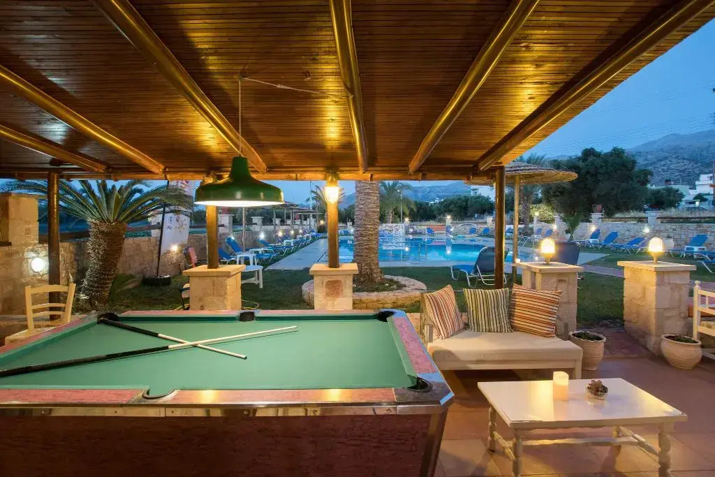 Danelis Studios & Apartments