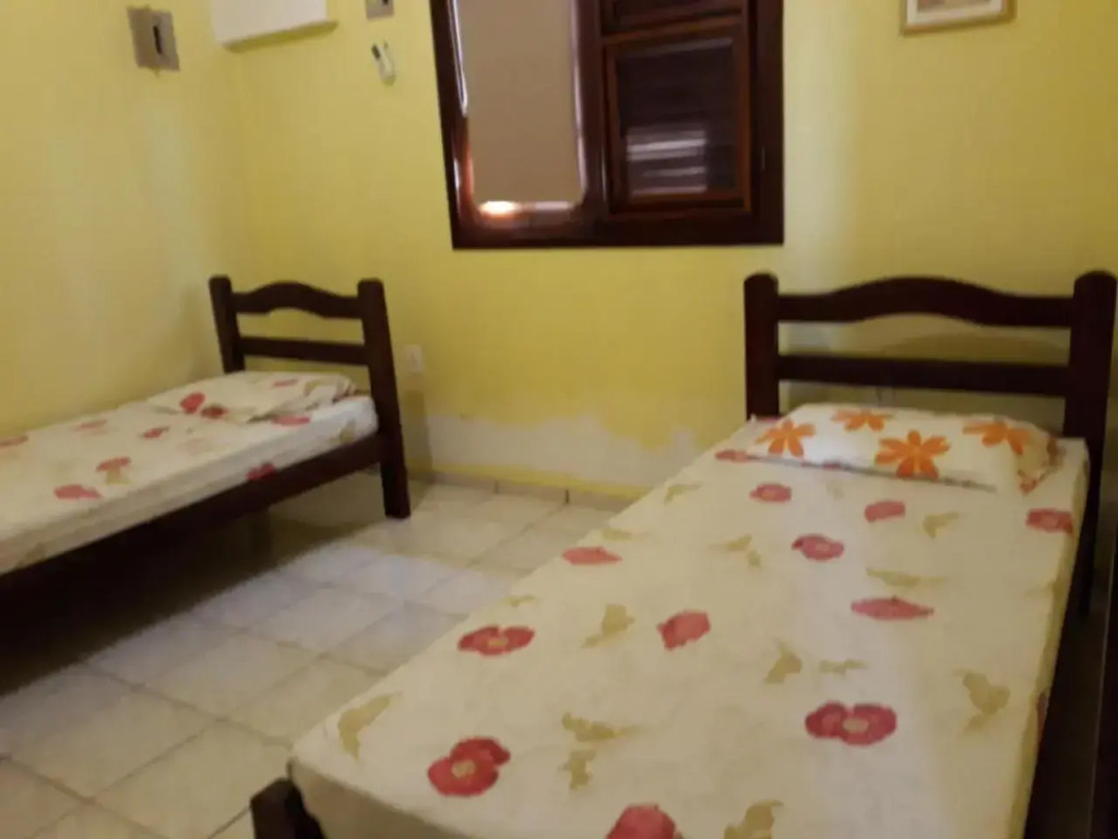Casa de 4 quartos á 6Km da praia de Lagoinha-ce