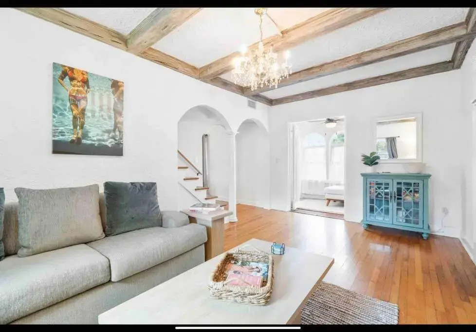 Historic Florida 4 bedroom home with pool, parking