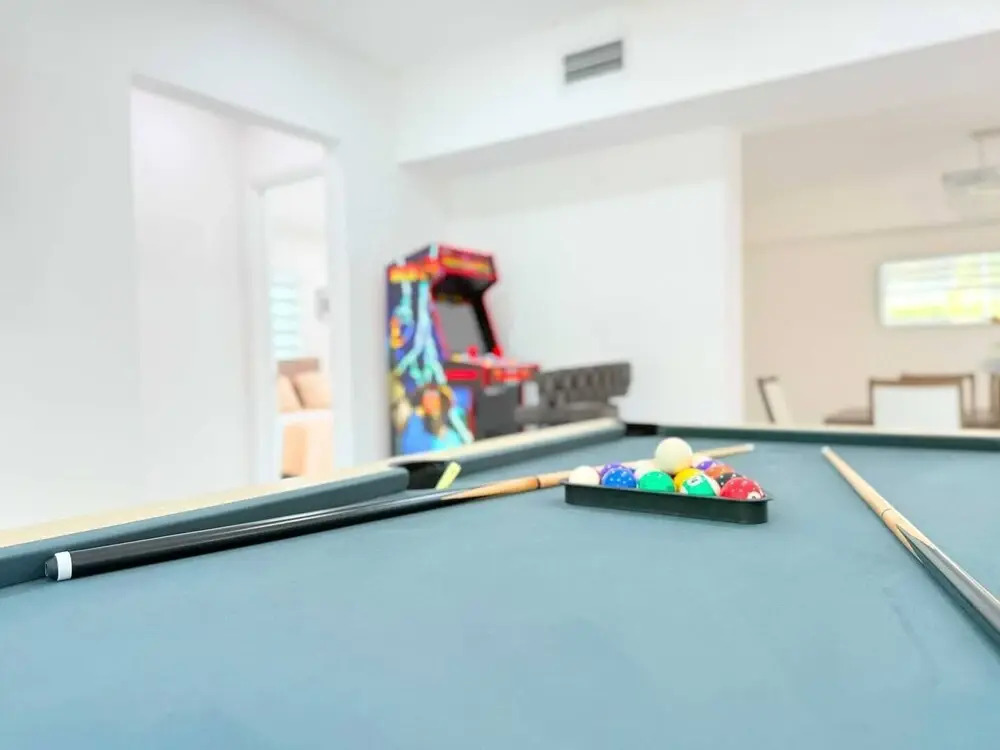 Palm House Near Beach Game Room Pool King Beds