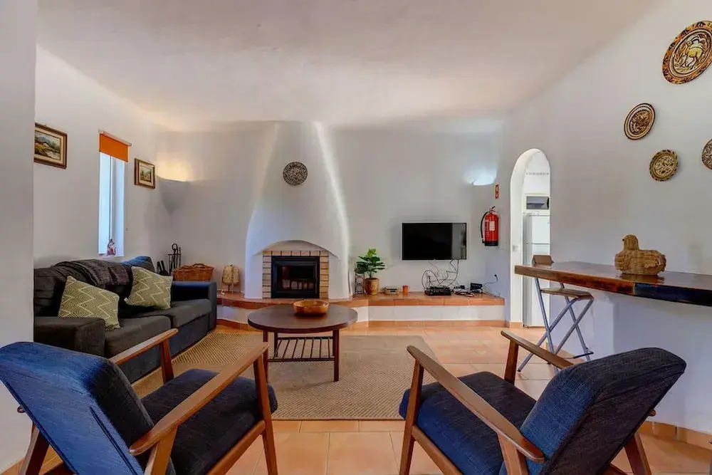 C28 Q P Amazing House Nested in the Heart of Ca