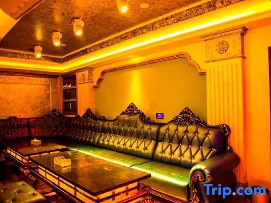 Starlight Hotel
