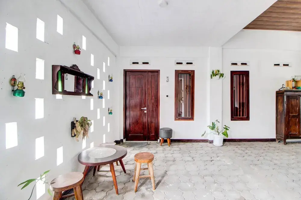 OYO 94371 Omah Sarindoyo