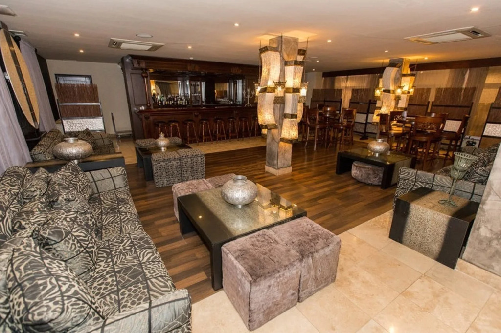Royal Garden Villas, Luxury Hotel