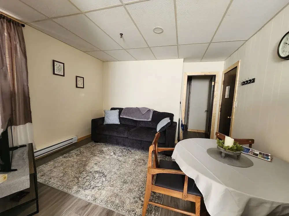 Salmo Hotel