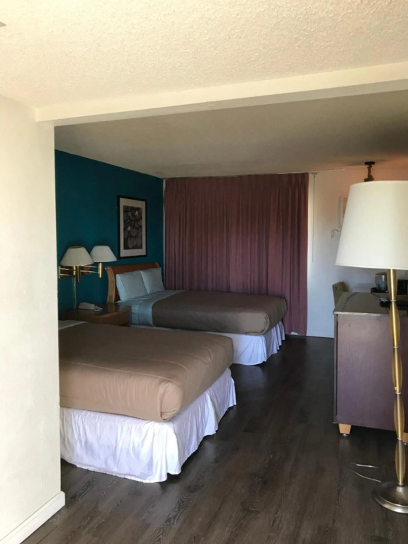 Delos Reyes Palm Springs