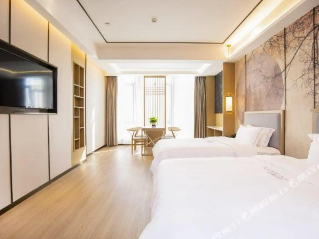 Qingmu Select Hotel (Wuhu Fangte Two, Three and Four Store)