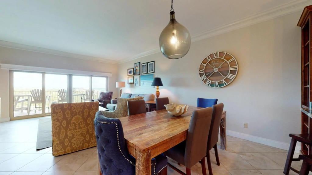Beach Manor 0802