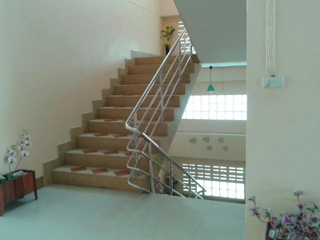Orachon House