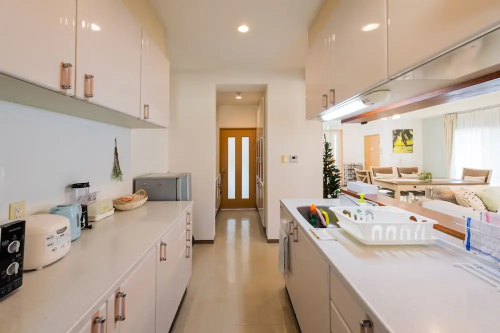 Anelani House