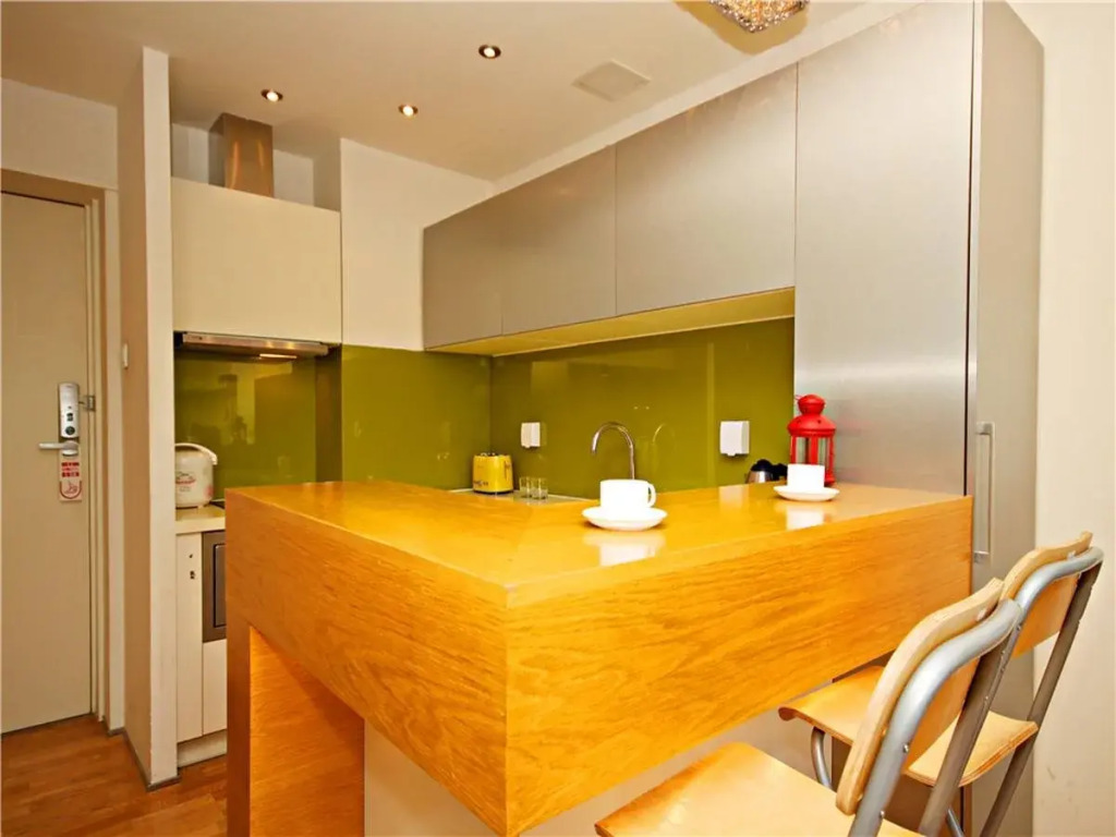 Rich&Young Seasons Park Service Apartment
