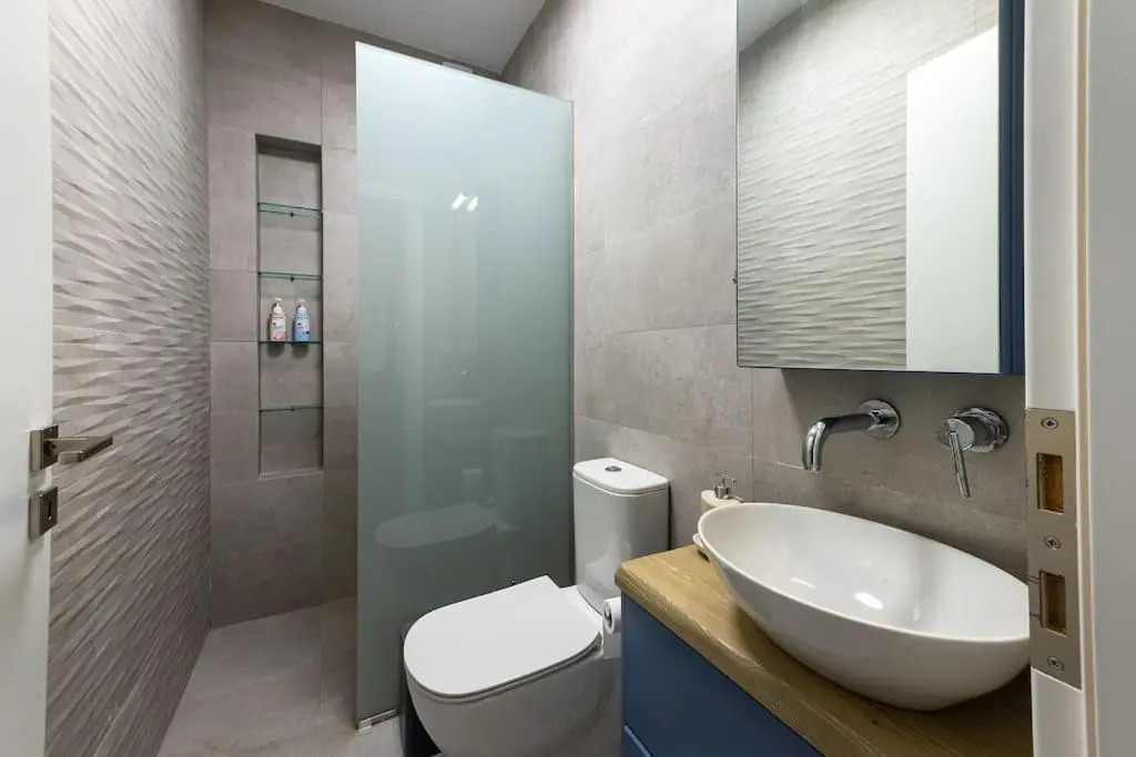 Cosy Stylish Studio, Kalathi Home Suites in Verga