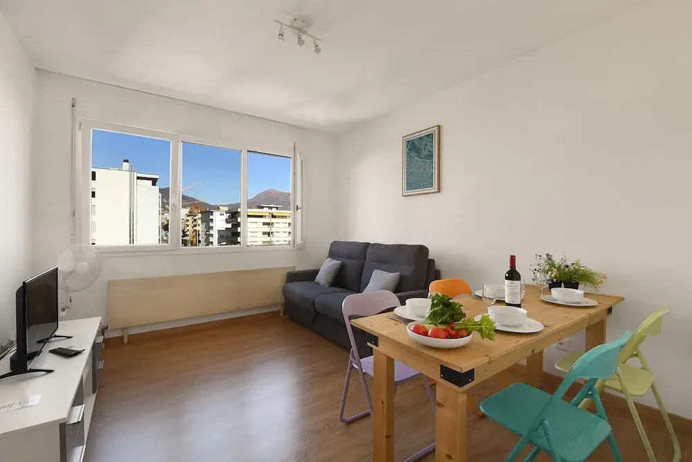 Santi Apartment Few Min From Lake