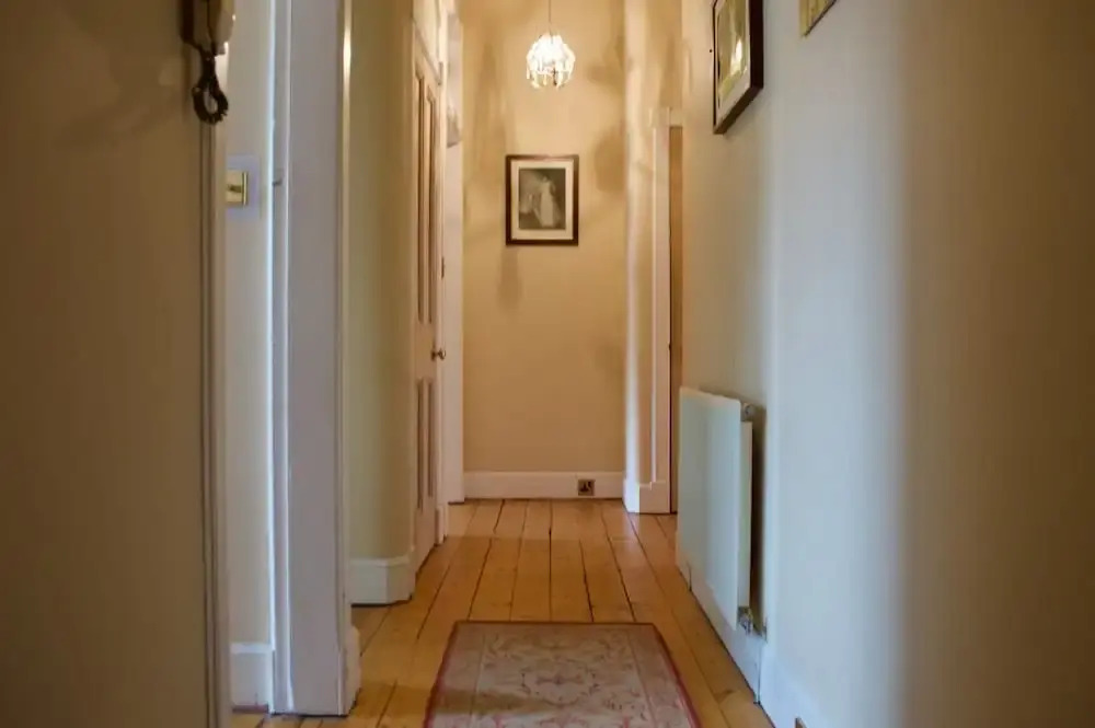 Spacious 1 Bedroom Stockbridge Flat