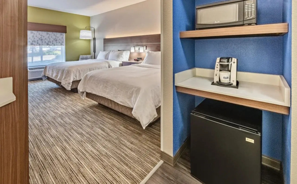 Holiday Inn Express Hotel & Suites Lake Zurich-Barrington by IHG