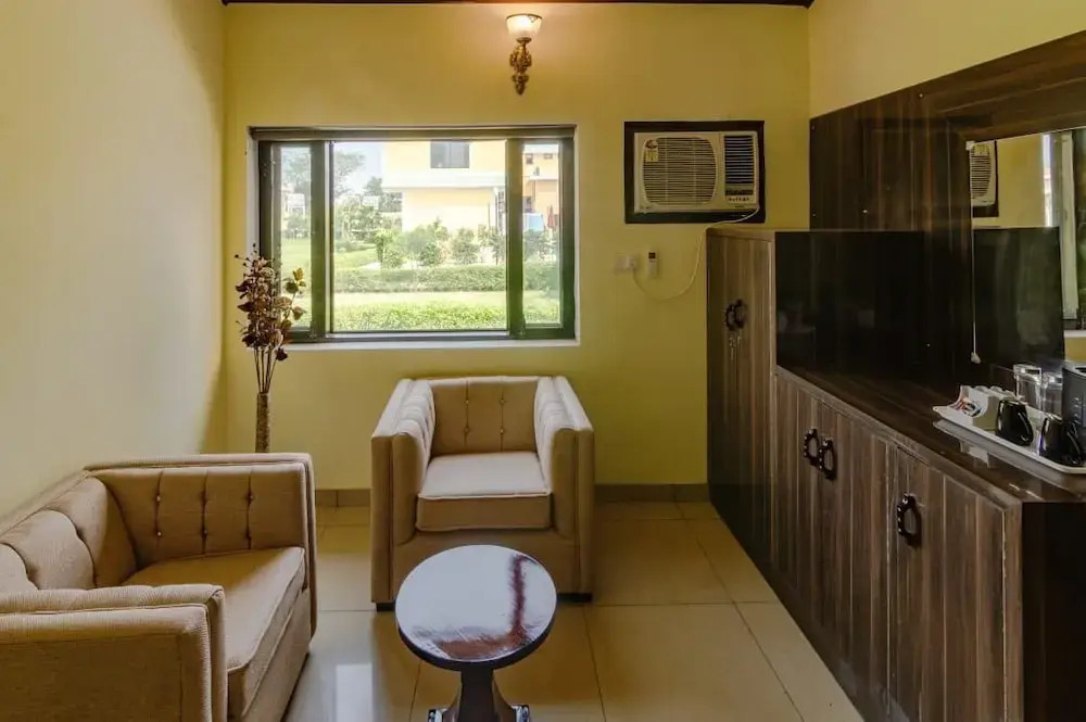 D Clarks Inn -Jim Corbett