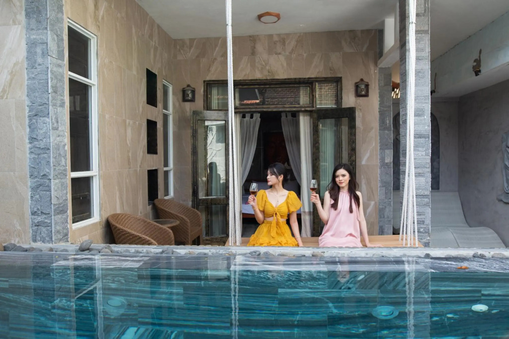 HELLO VILLA & SPA