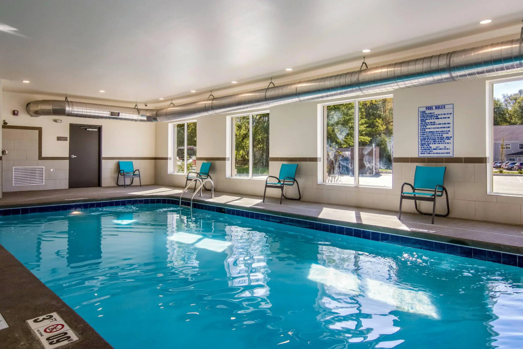 Comfort Suites Brunswick Town Center