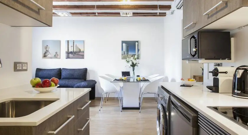 Catalonia Square Terrace & 5 bathrooms 5BD-5BTH