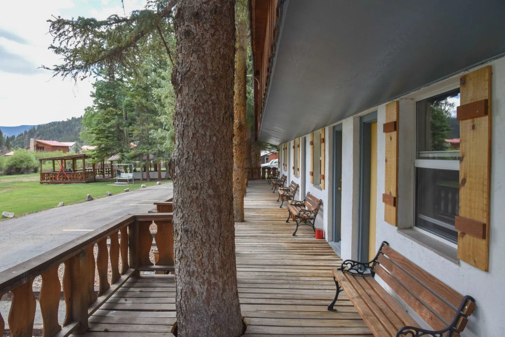Alpine Lodge Red River