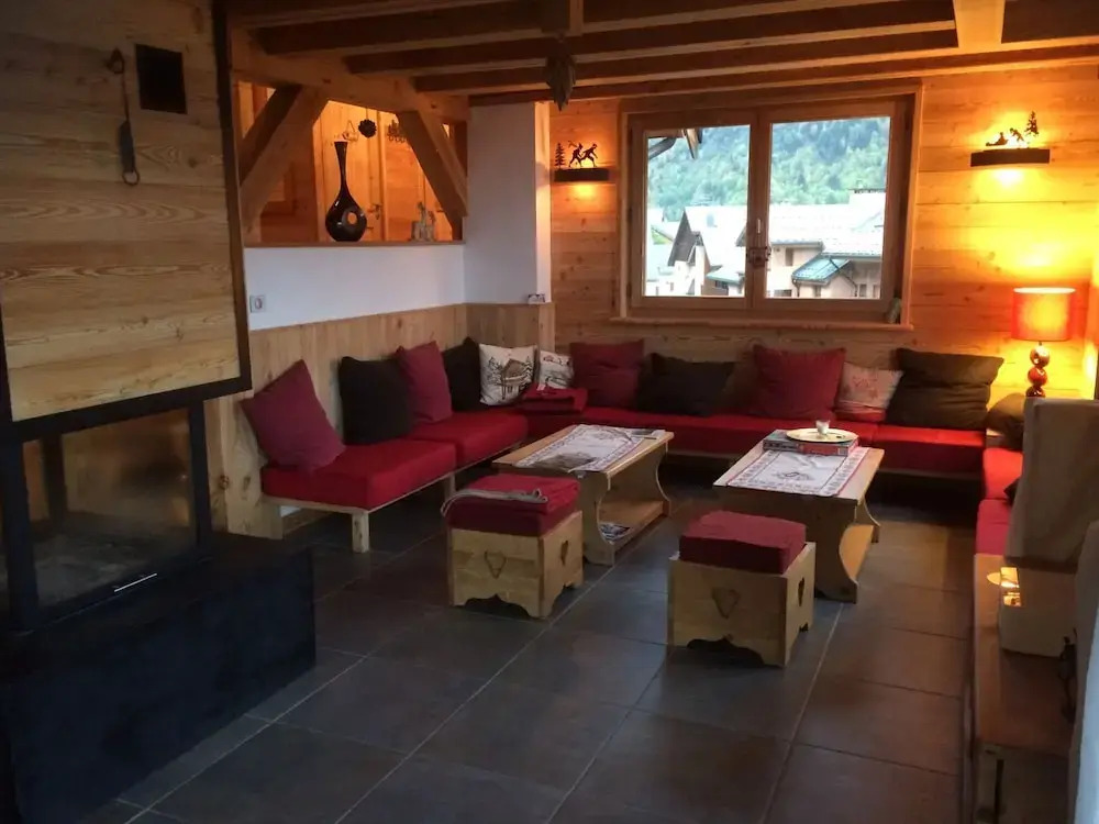 Luxurious Chalet in Vaujany French Alps with Balcony