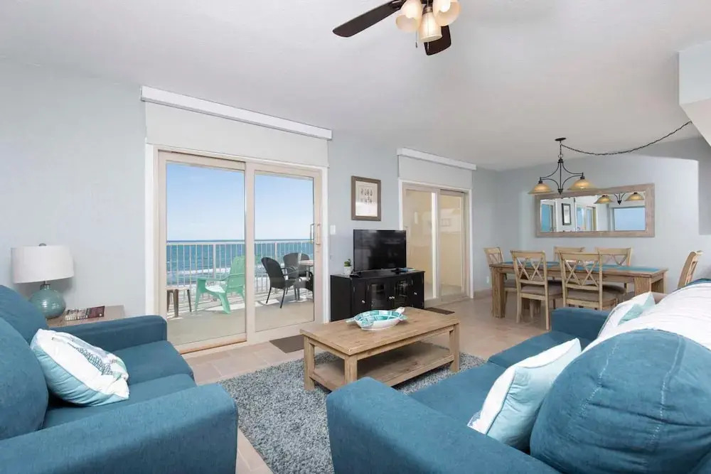 Inverness Condominium 400